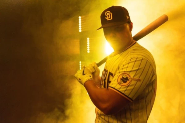 沃特(Luke Voit)撞傷了對方捕手史提芬森(Tyler Stephenson)引發糾紛。摘自沃特IG