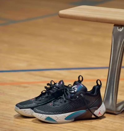 Jordan Luka 1還搭載全腳掌Formula 23高性能泡綿。官方提供
