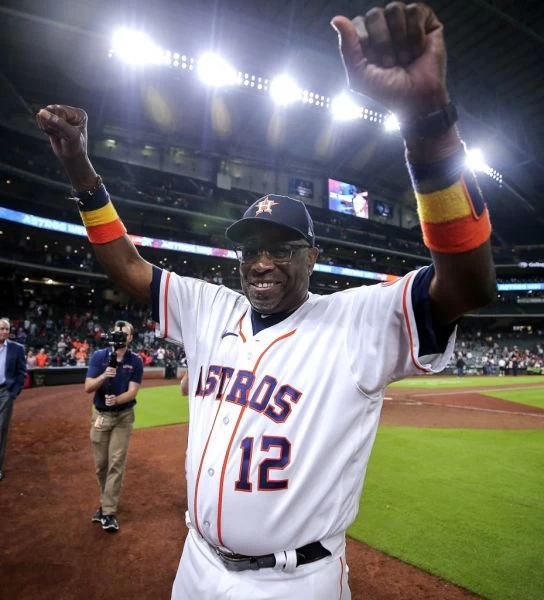 太空人老教頭貝克（Dusty Baker）奪2千勝。法新社
