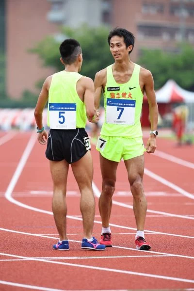 周庭印和學弟何幸航一同為國立體大留下地主金、銀牌。吳榮旋攝