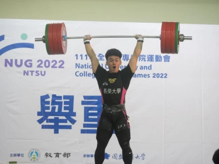 東奧國手陳柏任發威三破全國紀錄。吳萱宣攝