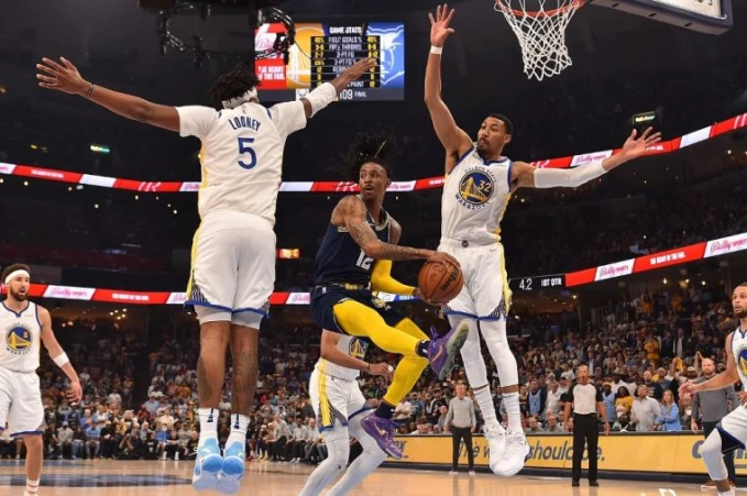 Ja Morant左膝挫傷,季後賽恐報銷。法新社