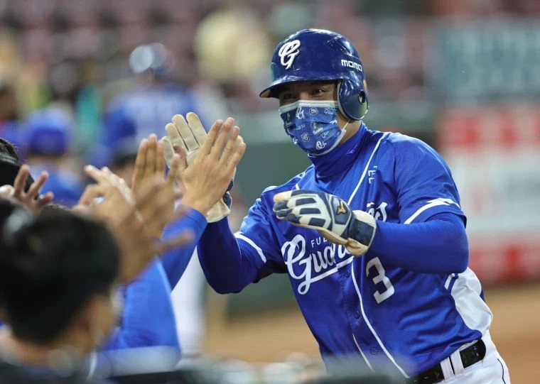王勝偉率富邦奪第6勝。富邦悍將提供