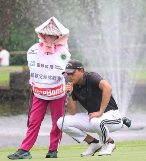 2022ThreeBond模範父親挑戰賽第一回合沙比亞特馬克67桿(-5)暫列第一。鍾豐榮攝影
