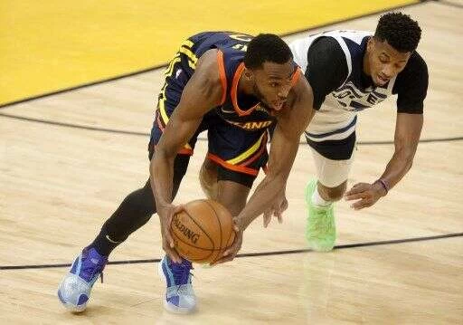 李亦伸、朱彥碩都覺得勇士的公務員Wiggins(左)必須跳出來!法新社