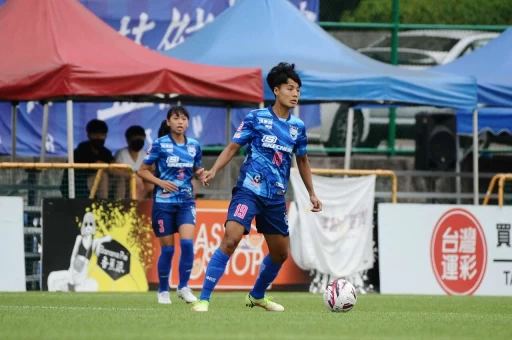 台中藍鯨女足隊於太原足球場主場進行賽事(台中運動局提供)