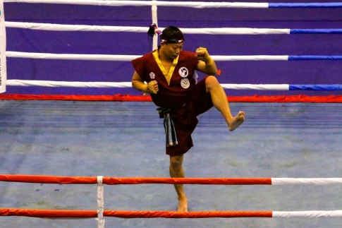禮師舞(英:Wai Khru Ram Muay)Wai在指泰國的合十禮,Khru是梵語上師的意思。姚瑞宸攝