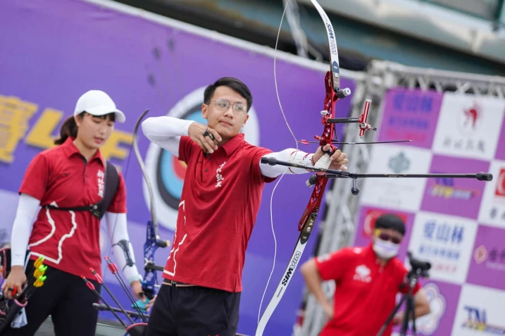 新北凱撒混雙左呂岱凌 右柯庭風 默契十足拿下勝利。射箭協會提供