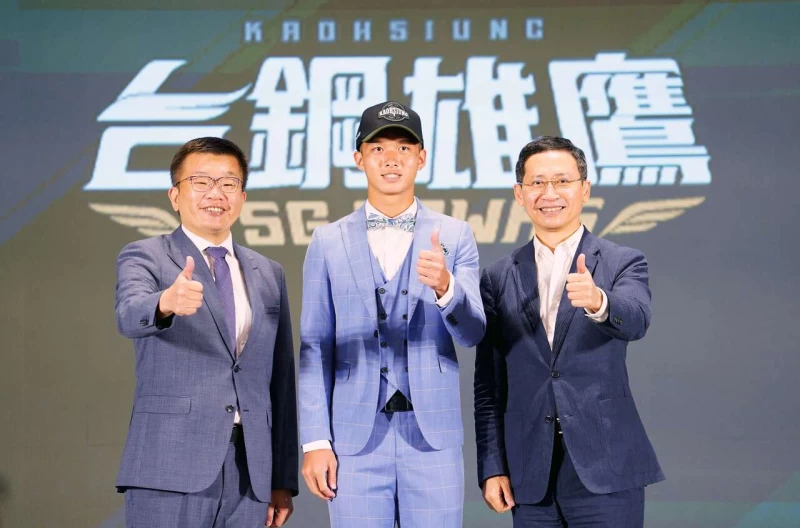 台鋼雄鷹欽點曾子祐為狀元郎。官方提供