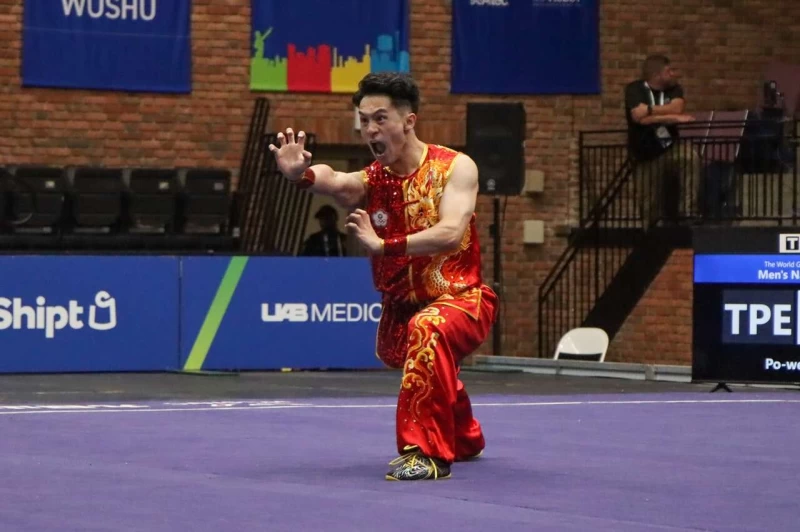 伯明罕世界運動會賴柏瑋選手勇奪武術男子南拳南棍全能項目銅牌。體育署提供