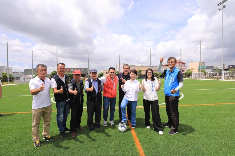 盧市長今 18 日出席西屯足球場啟用典禮。台中市運動局提供