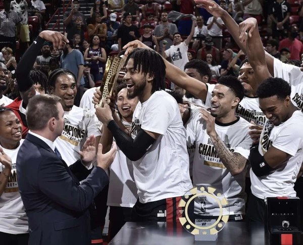 前鋒 Trendon Watford 以全票獲夏季聯賽 MVP。摘自NBA官方推特