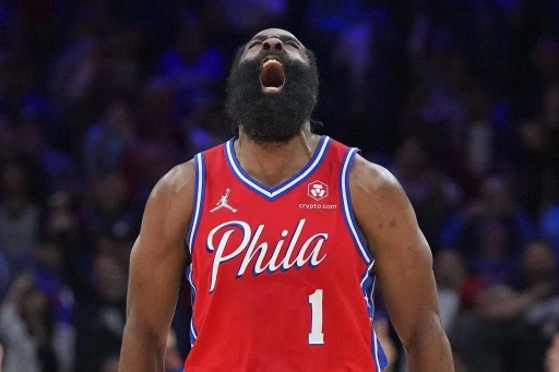 James Harden 以 2 年 3300 萬美金續留費城。法新社