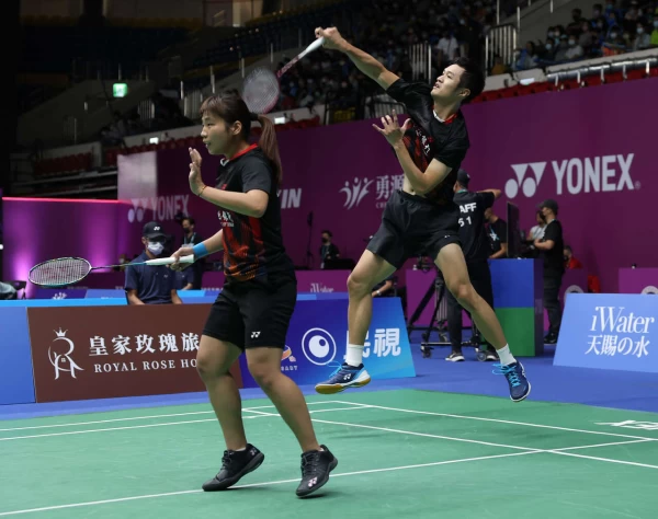張課琦(右)、李芷蓁可惜無緣決賽。李天助攝