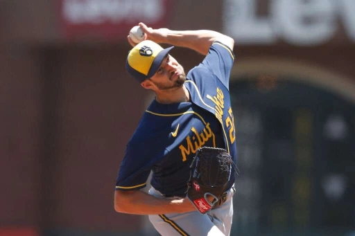 釀酒人先發投手阿什比（Aaron Ashby），近7場僅有1勝4敗，ERA是7.14、WHIP也是1.72非常不及格成績。法新社