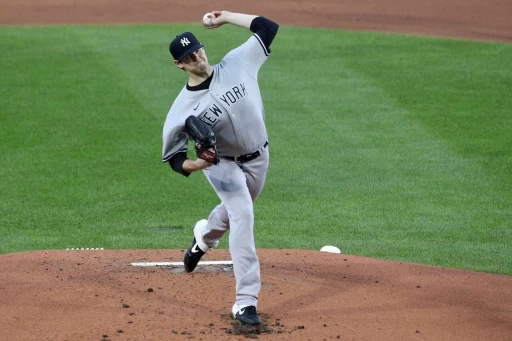 蒙哥馬利(Jordan Montgomery)先發主投,不過他只投了2.1局就失掉5分,提前被換下場休息。法新社