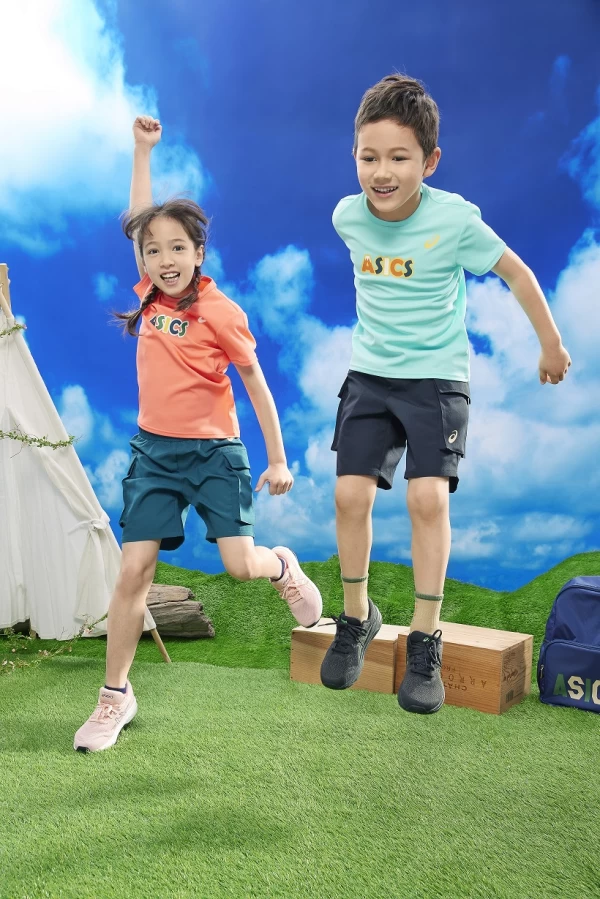 開學換新裝ASICS全新運動服飾滿足上課運動與戶外機能需求。官方提供