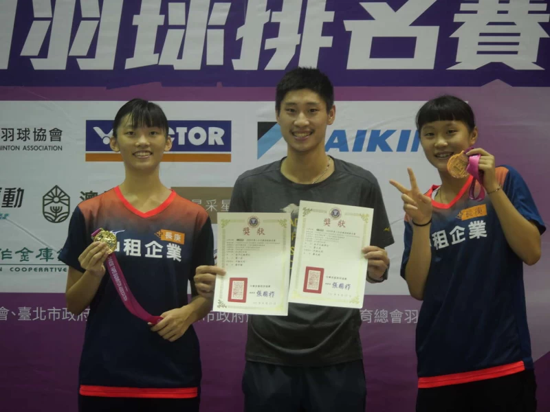 中租大同蔡幸臻(左)、廖元琪分獲第一、三名。詹健全攝