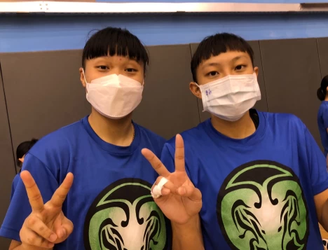 U18培訓國手張聿嵐(右)游欣樺雖錯過陽明日本行,卻添難得的 ISF塞爾維亞之旅。大會提供