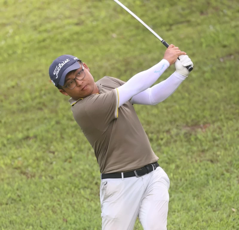第二回合劉嚴鴻69、70以 7暫並列第四。鍾豐榮攝影