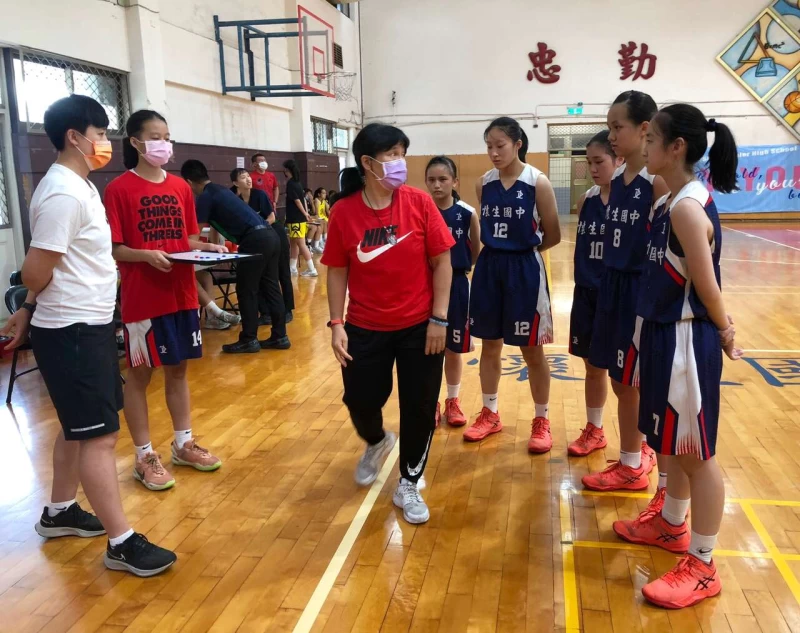 傳統勁旅懷生資深教練何素青治軍甚嚴。大會提供