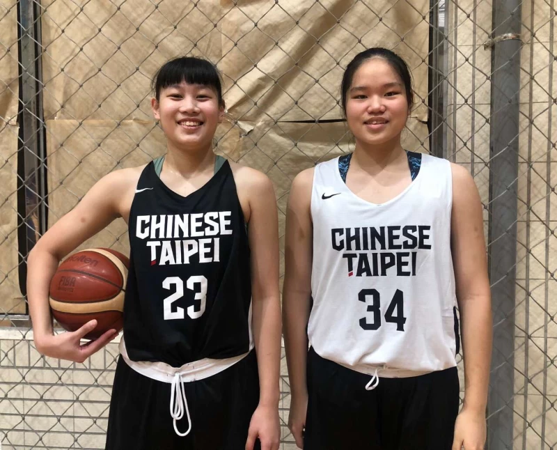 淡商準高一小雙塔U16培訓國手廖秀珍右陳宥縈對北一女合飆41分。大會提供