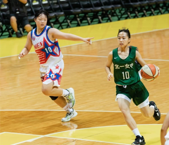 北一女準高一U16培訓國手張映庭運球推進