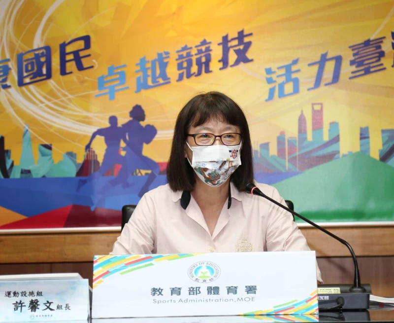 全民運動館興建ING全臺20座預計114年8月前完成,中為教育部體育署運動設施組長許馨文。體育署提供