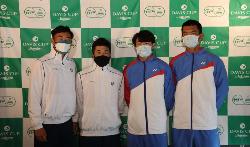 關鍵第三點雙打,由許育修和何承叡迎戰黃澤林和黃俊鏗。李天助攝