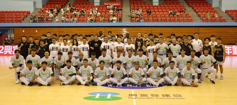 今年獲得興富發集團挹注資源冠名贊助攜手合作在基層孕育更多籃球好手。大會提供