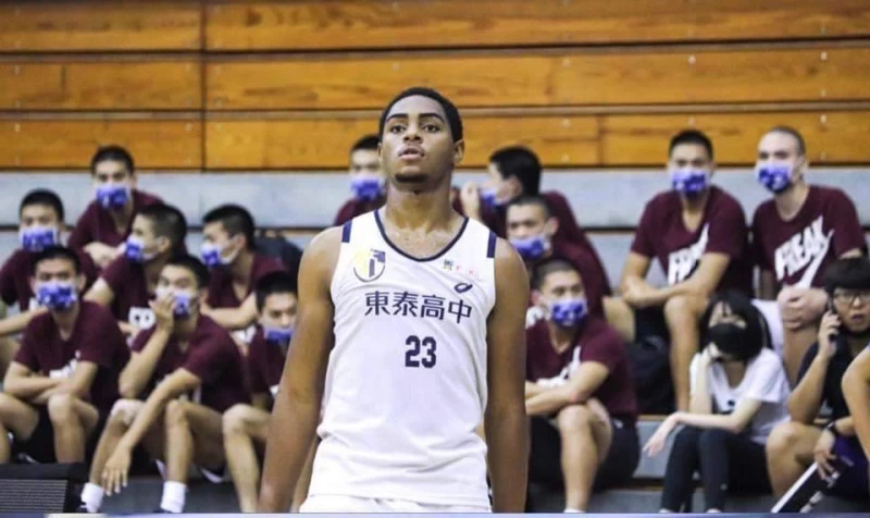 東泰膝傷提前退場的美將韓德森先發16分鐘14投中8含1記三分球得 18分8籃板。大會提供