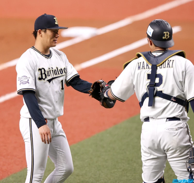 山本由伸15勝連2年澤村賞在望。摘自推特