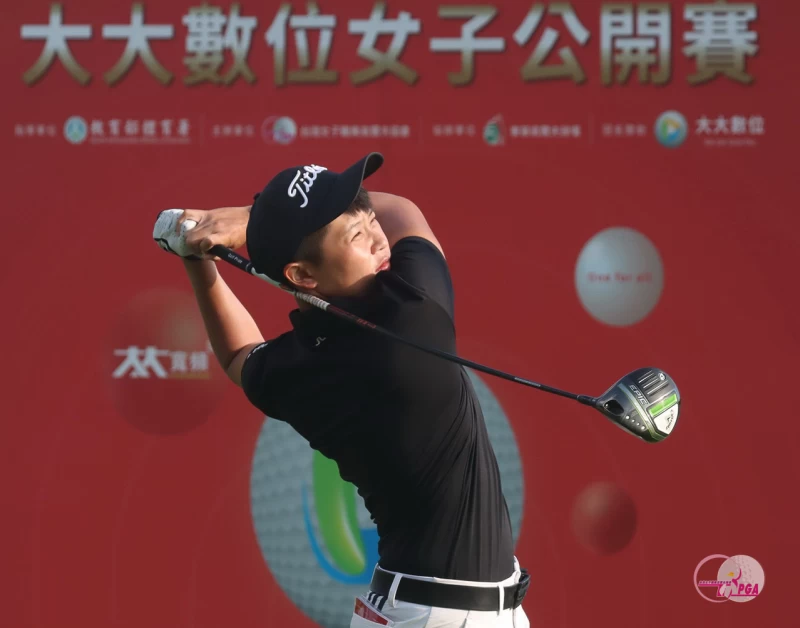 2022大大數位女子公開賽第一回合賴怡廷69桿 3暫並列第一。鍾豐榮攝影