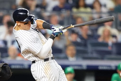 洋基全隊最大的看點法官(Aaron Judge),擺上第一棒,還能擁有近期超高的上壘率,是最近洋基打線串聯的最大關鍵。法新社