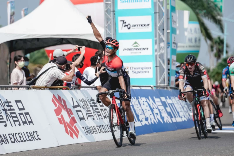 馬來西亞車手沙烈(SALEH Mohd Harrif)以3小時11分25秒拿下單站冠軍。大會提供
