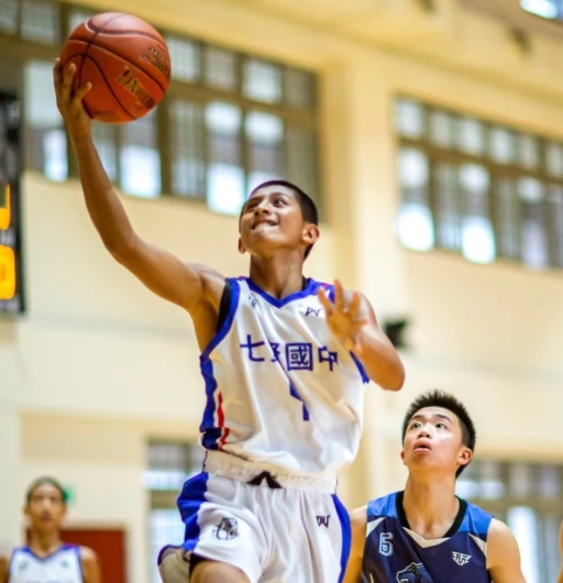 七賢兄弟檔弟弟林勝尉突破上籃是一絕。大會提供