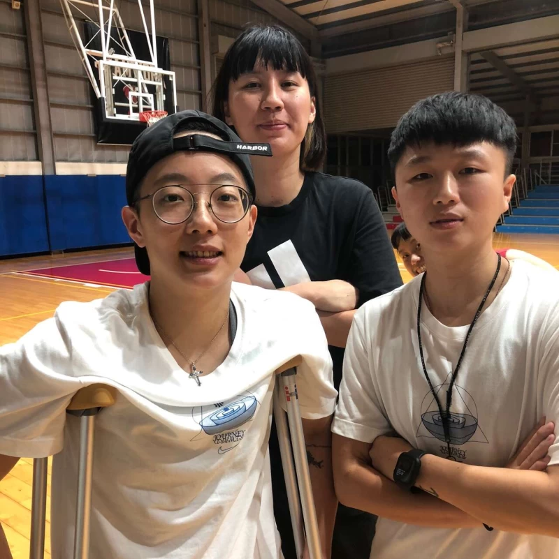 普門3個臭皮匠教練李宜瑄(左起)、豐心蓮、林宛瑜資歷加總2年期待勝過諸葛亮。官方提供