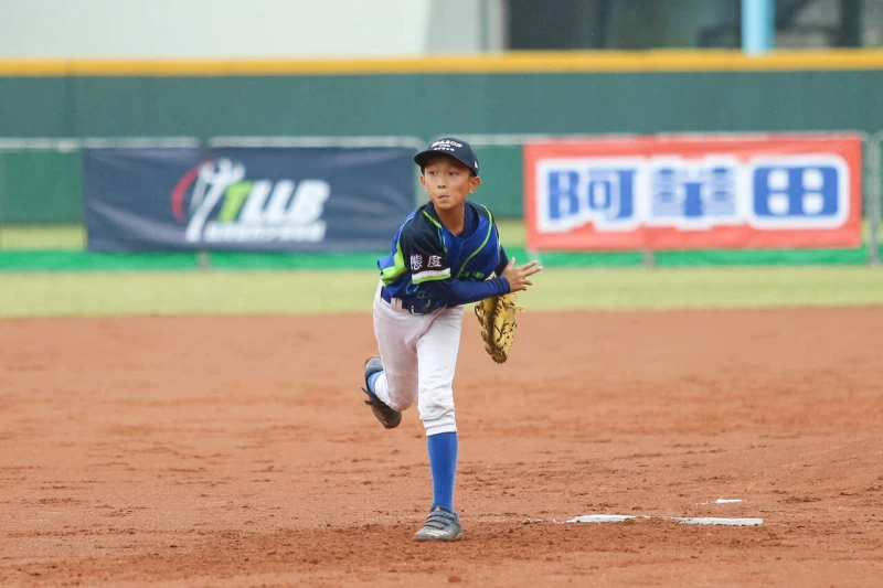 賴昕彥強力後援3局無失分,賽後奪勝投。大會提供