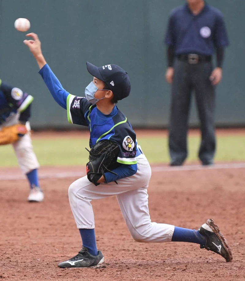 莊森地完投4局奪勝投。大會提供