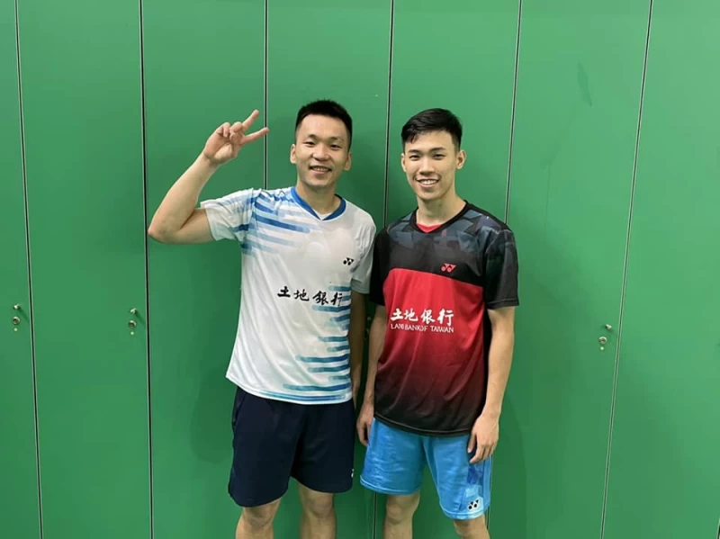 土銀組合李洋(左)盧震打下合作首勝。摘自李洋臉書