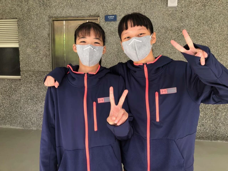仁武166公分前鋒王于安右160後衛郭倢瑜都有HBL夢。大會提供