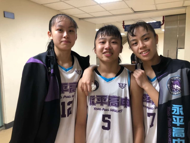 永平快樂新三角黃睿昱(左起)、李玟萱、黃以恬。大會提供