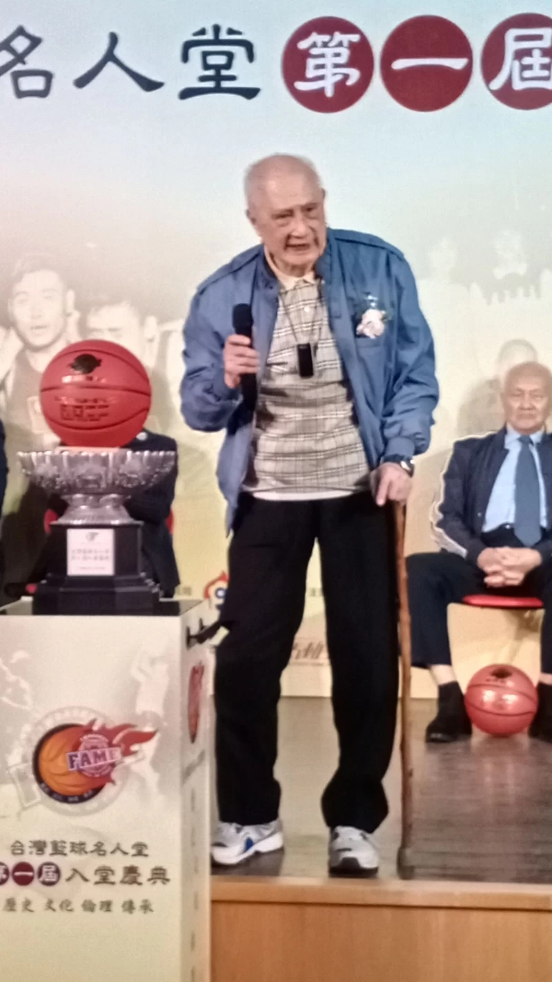 才91歲的唐雪舫好高興。大會提供