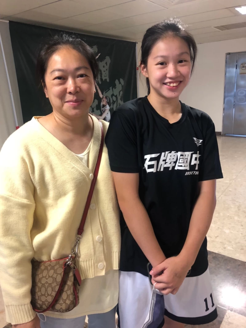 高敏淇汪真依母女情深。大會提供