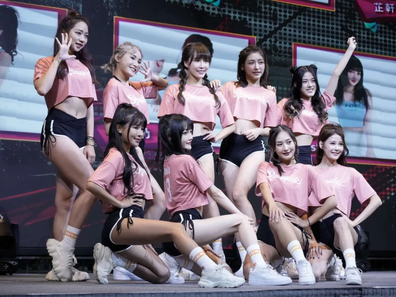 Shiny Girls精彩表演。官方提供