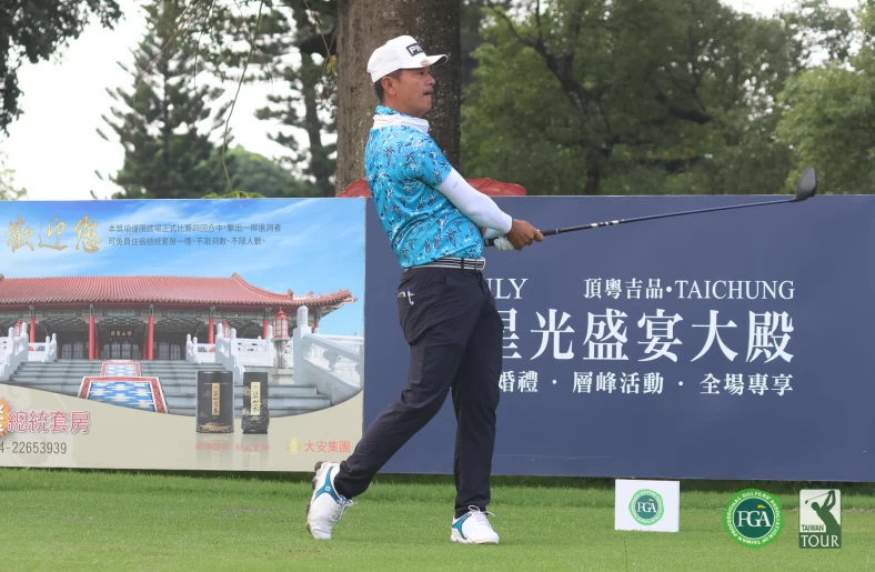 高雄公開賽第一回合林文堂67桿 5暫列第二。鍾豐榮攝影