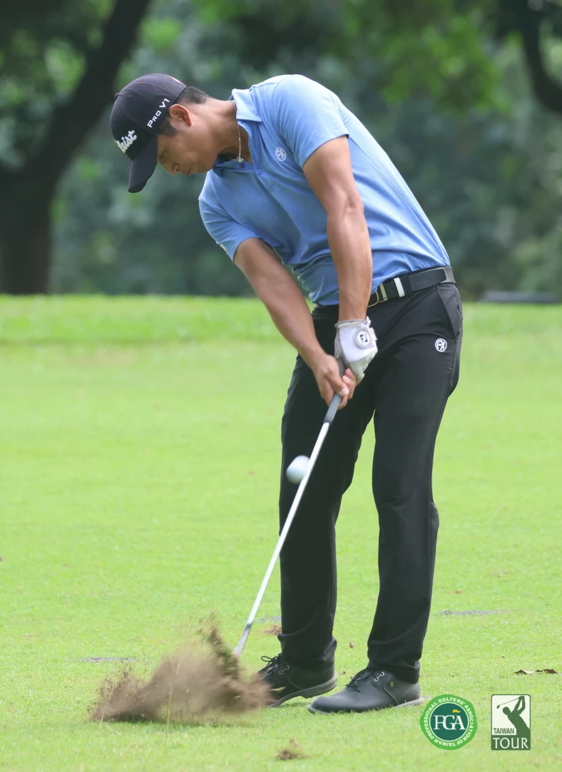 高雄公開賽第一回合蔡宗佑68桿 4暫並列第三。鍾豐榮攝影