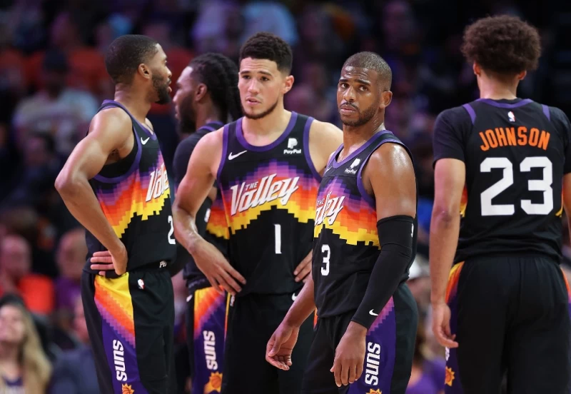 太陽主將Devin Booker,5戰平均33分鐘,以44.3%的FG%、25%的3P%,以及86.4%的FT%取得22.6分,顯然得分投射效率不高。法新社