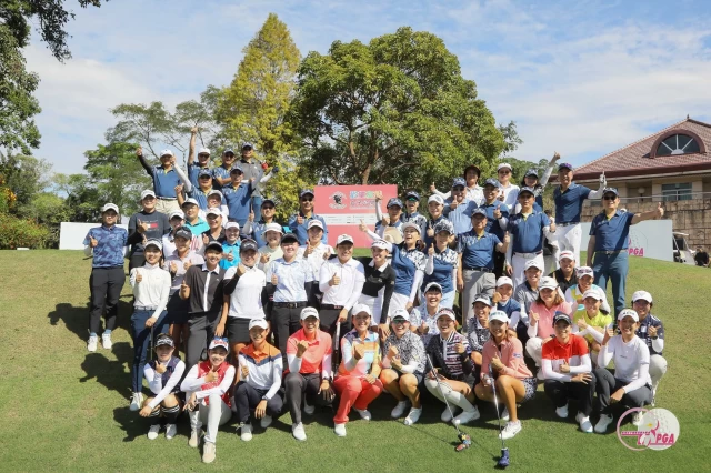 開球儀式貴賓與選手們合影。TLPGA提供/葉勇宏攝