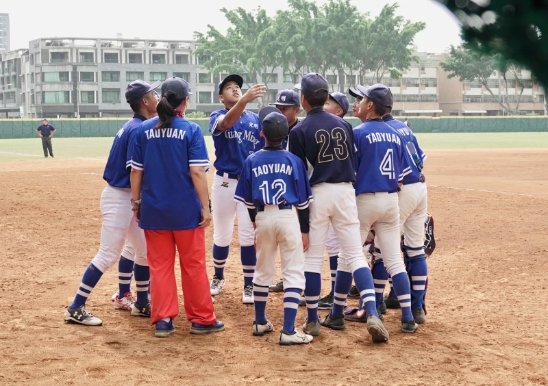光明擊敗青溪闖進國中聯賽軟式組16強。大會提供